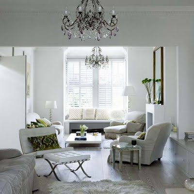White Living Room Design on White Modern Living Room With Carpet Wooden Floor Cosy White
